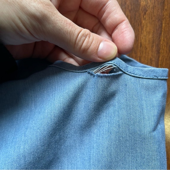 Figs Scrub set: XS BOTTOMS, small top. In a pale denim Color - Picture 9 of 10